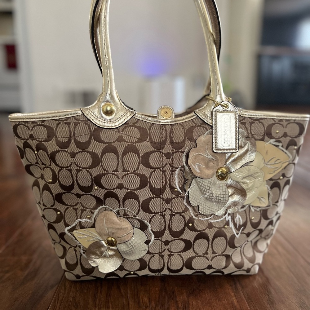 Coach signature gold tote
